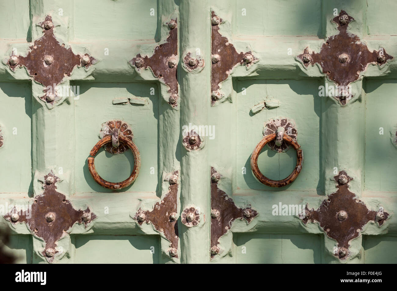 Jodhpur, Indien. Detail der Tür am Jaswant Thada Mausoleum. Stockfoto