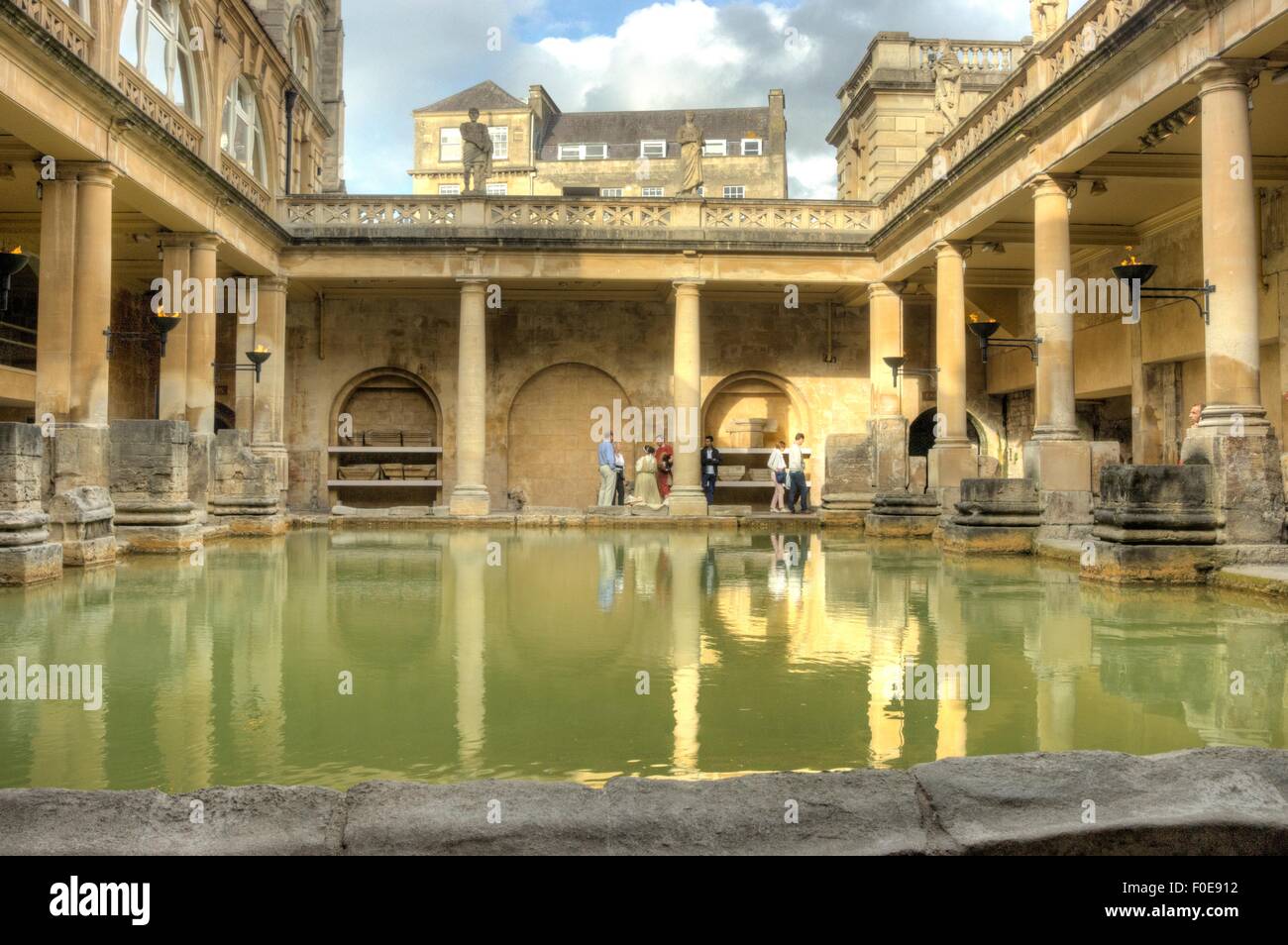 Stadt Bath, England. Römischen Bäder.  Naturheißen Schwimmbad. Stockfoto