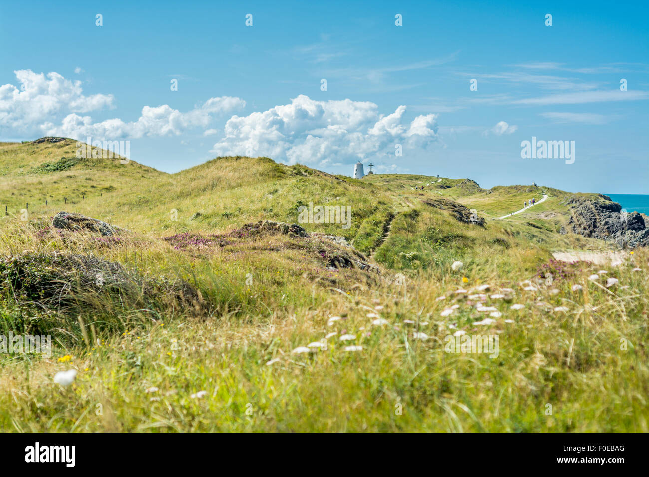 Ansicht von Llanddwyn Island, Isle of Anglesey, North Wales, UK am 7. August 2015. Stockfoto