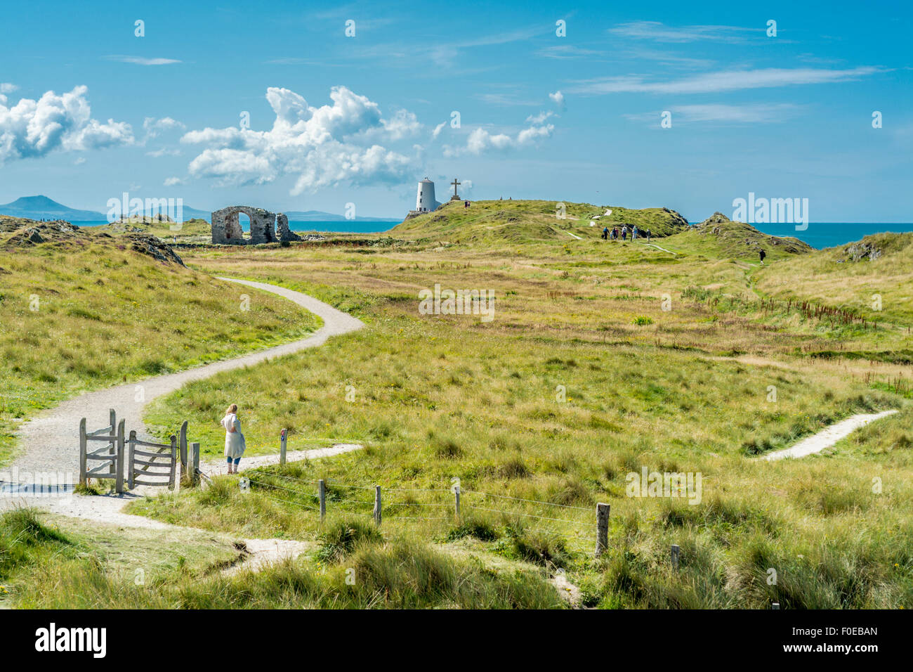 Ansicht von Llanddwyn Island, Isle of Anglesey, North Wales, UK am 7. August 2015. Stockfoto