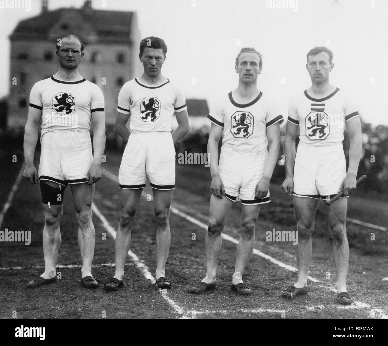 Sport, Leichtathletik, 4 x 100 m Staffelmannschaft des TSV 1860 München, Gruppenbild, 1914, Additional-Rights-Clearences-not available Stockfoto