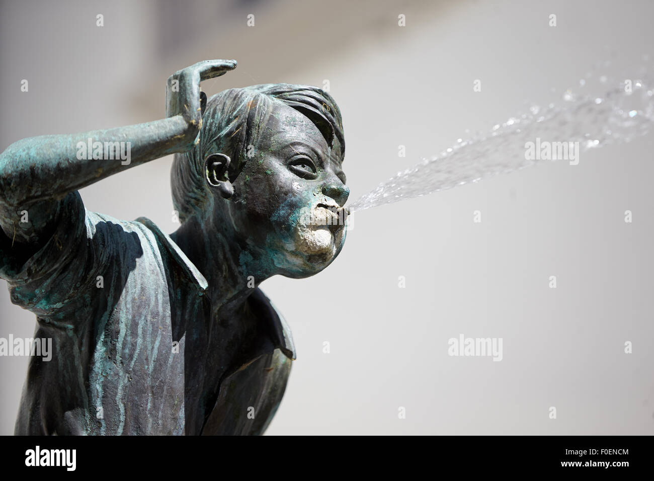 Brunnen-Statue spuckt Wasser aus Mund, Schängelbrunnen, Altstadt, Koblenz, Rheinland-Pfalz, Deutschland Stockfoto