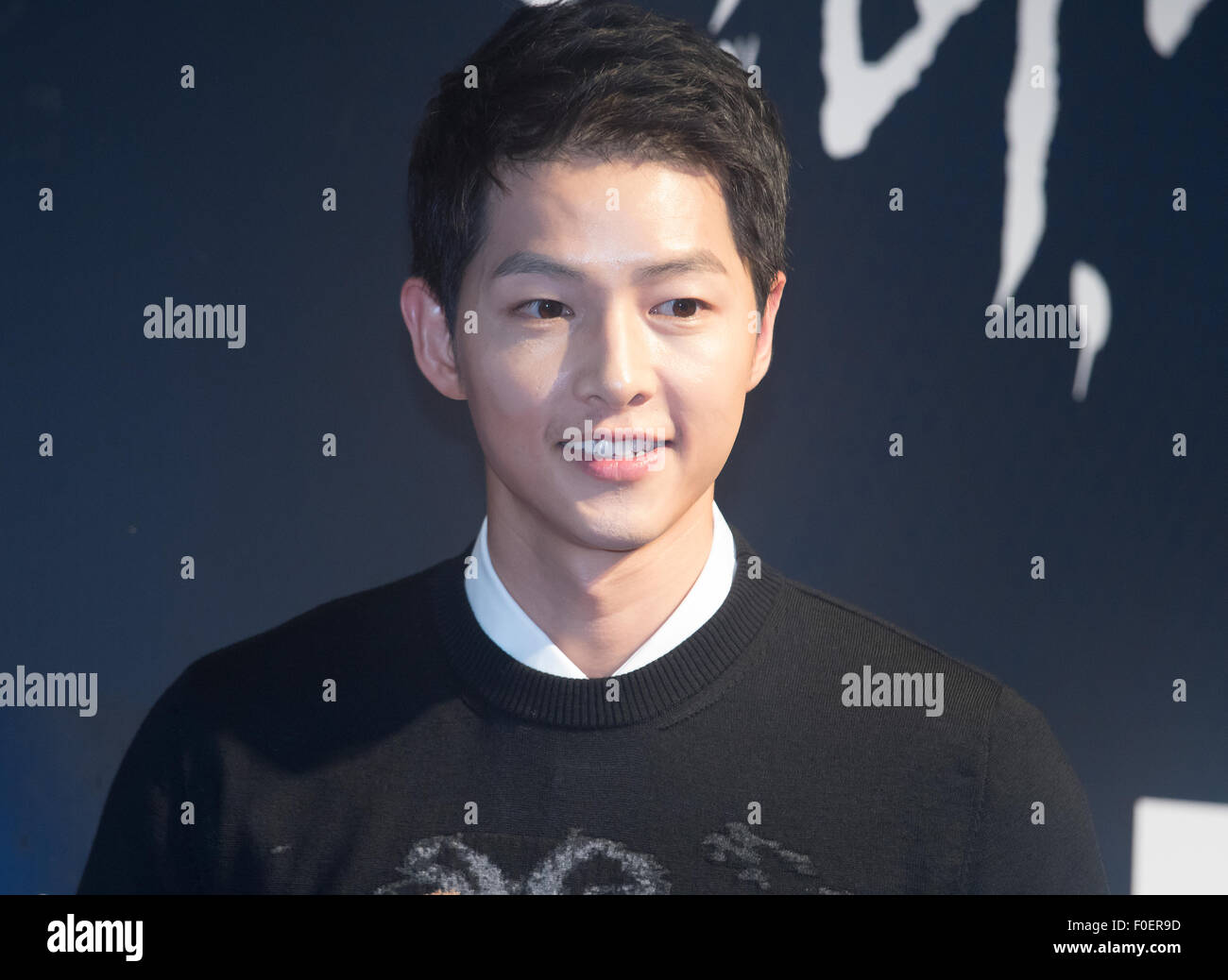 Song Joong-Ki, 11. August 2015: südkoreanischer Schauspieler Song Joong-Ki Posen vor einer VIP-Preview des koreanischen Films "Memories of the Sword" in Seoul, Südkorea. © Lee Jae-Won/AFLO/Alamy Live-Nachrichten Stockfoto