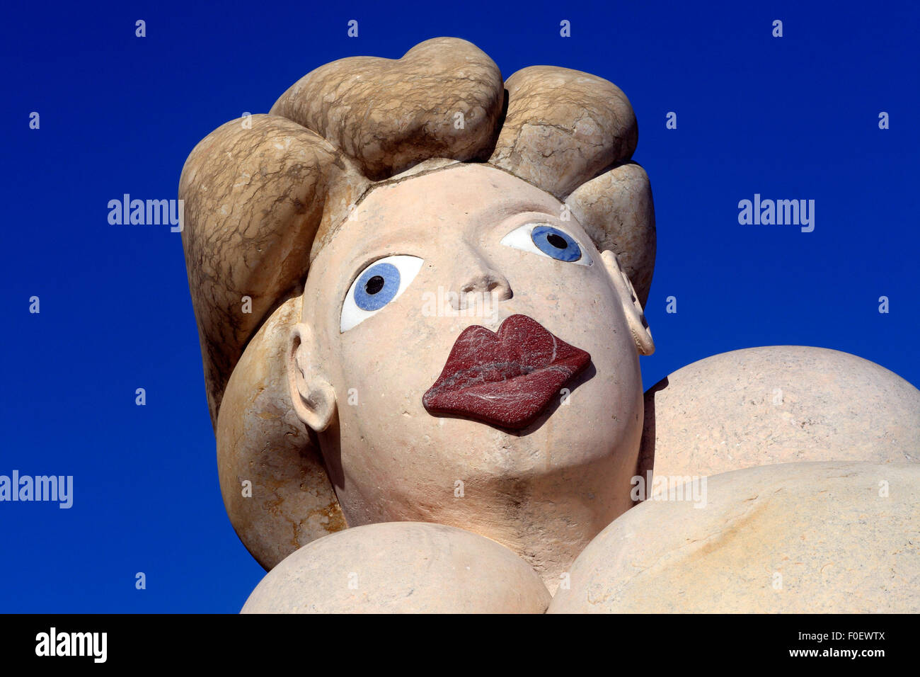 Skulptur 'La Madone du quartier Haut' oder 'La Mamma' von Richard Di Rosa in Sete, Languedoc-Roussillon, Frankreich Stockfoto