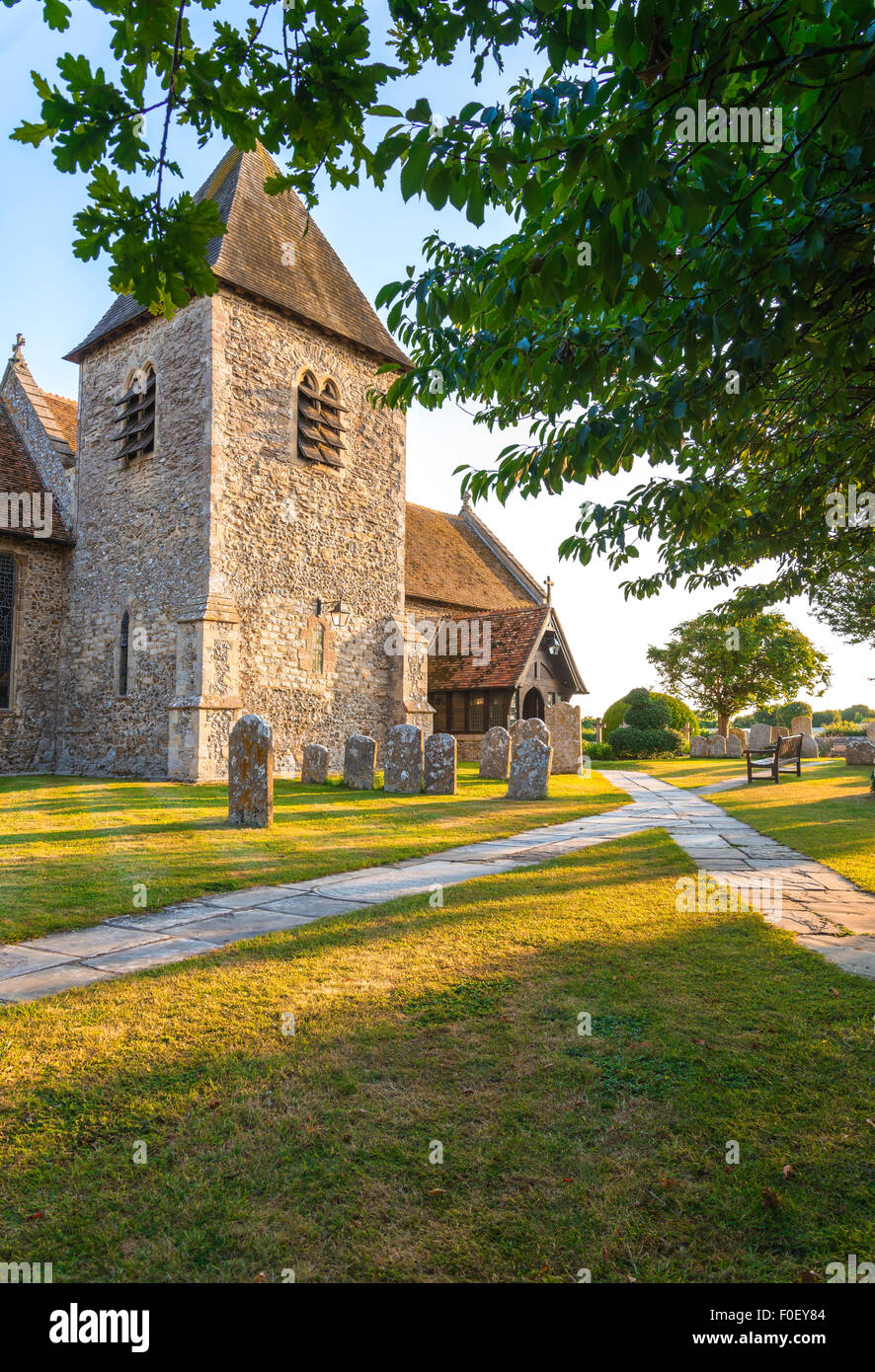 Aufrecht, St. Peter und St. Paul's Kirche im Westen Writting Stockfoto