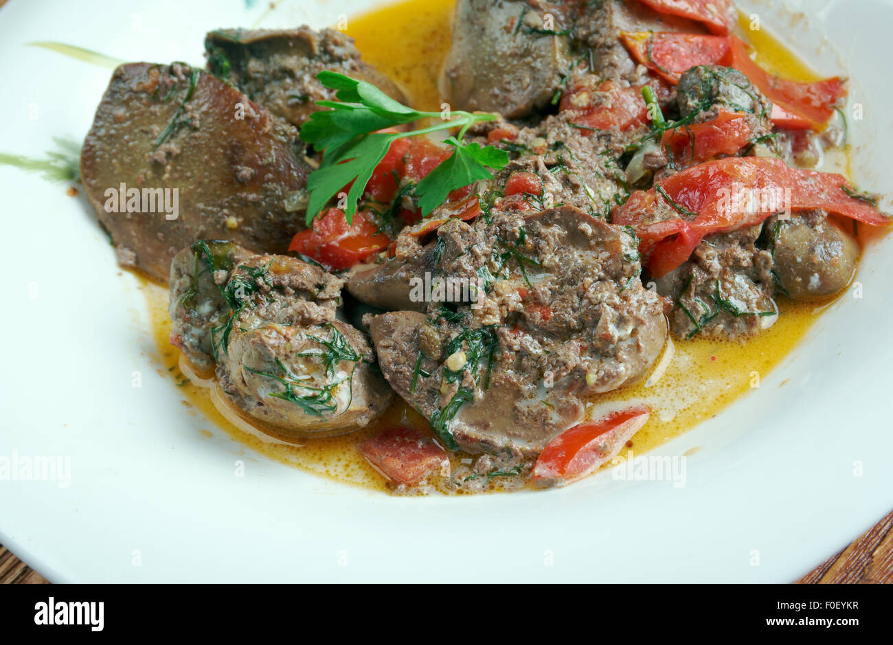 Kibed Makli - gebratene Hühnerleber. Libanesische Küche Stockfoto