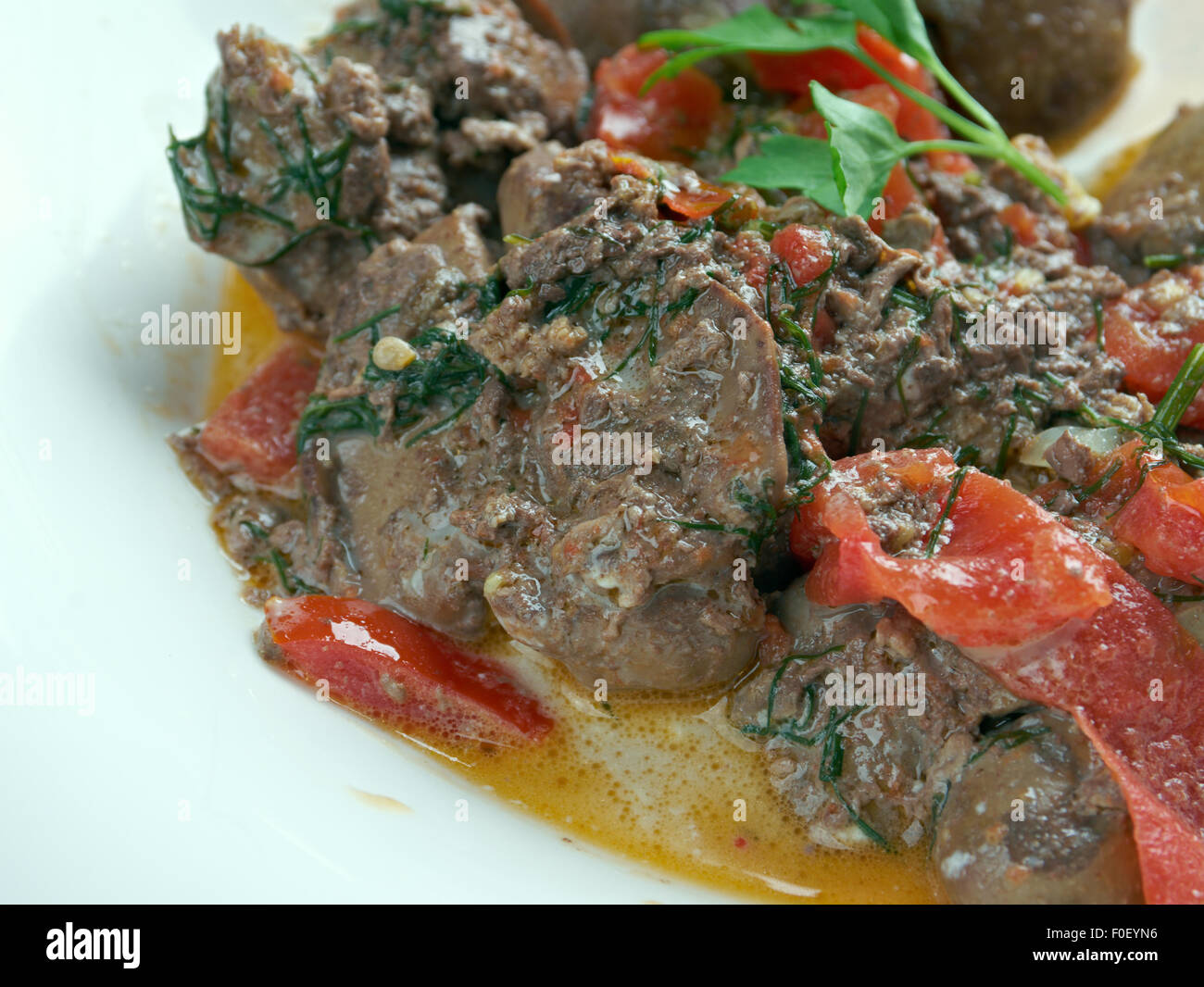 Kibed Makli - gebratene Hühnerleber. Libanesische Küche Stockfoto