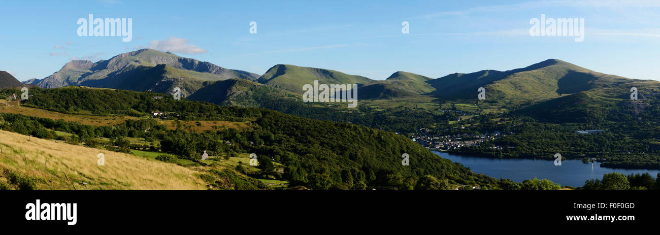 Panorama des Gebirges in Snowdonia-Nationalpark der Snowdon (Yr Wyddfa). Stockfoto