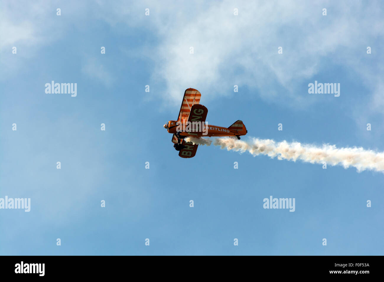 Flugzeug von Breitling Wingwalkers an der 37. jährliche Bristol Balloon Fiesta, Stockfoto