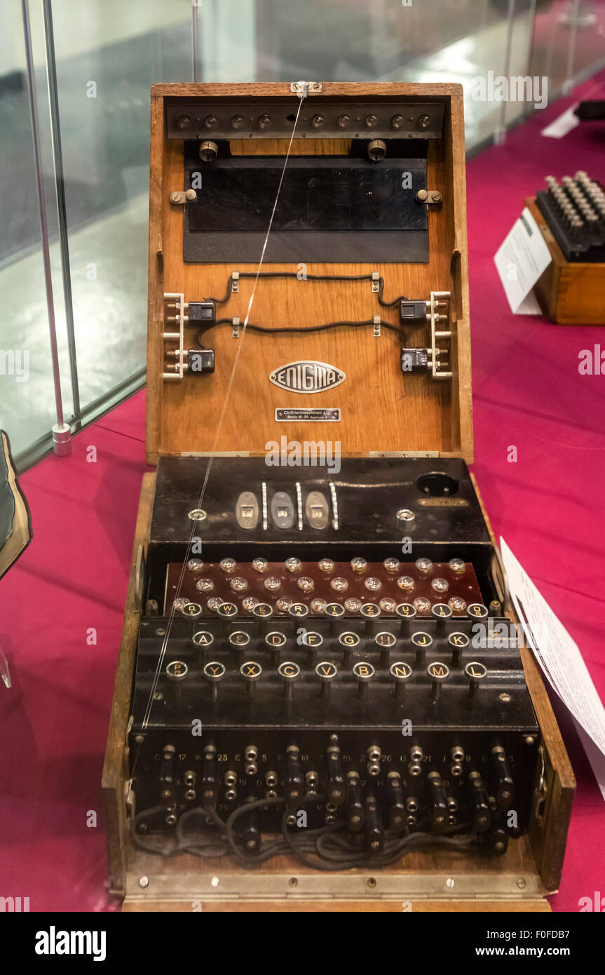 Marine M1 Enigma-Maschine M897, die 3 Rotor-Variante im Museum in Bletchley Park, Buckinghamshire, England, UK Stockfoto