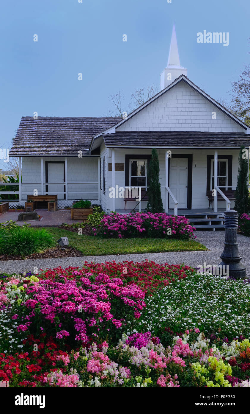 Pilgrim es Rest Primitive Baptist Church, Bailey Riverbridge Gärten, Ormond Beach, Florida. Älteste Gebäude in Ormond Beach Stockfoto