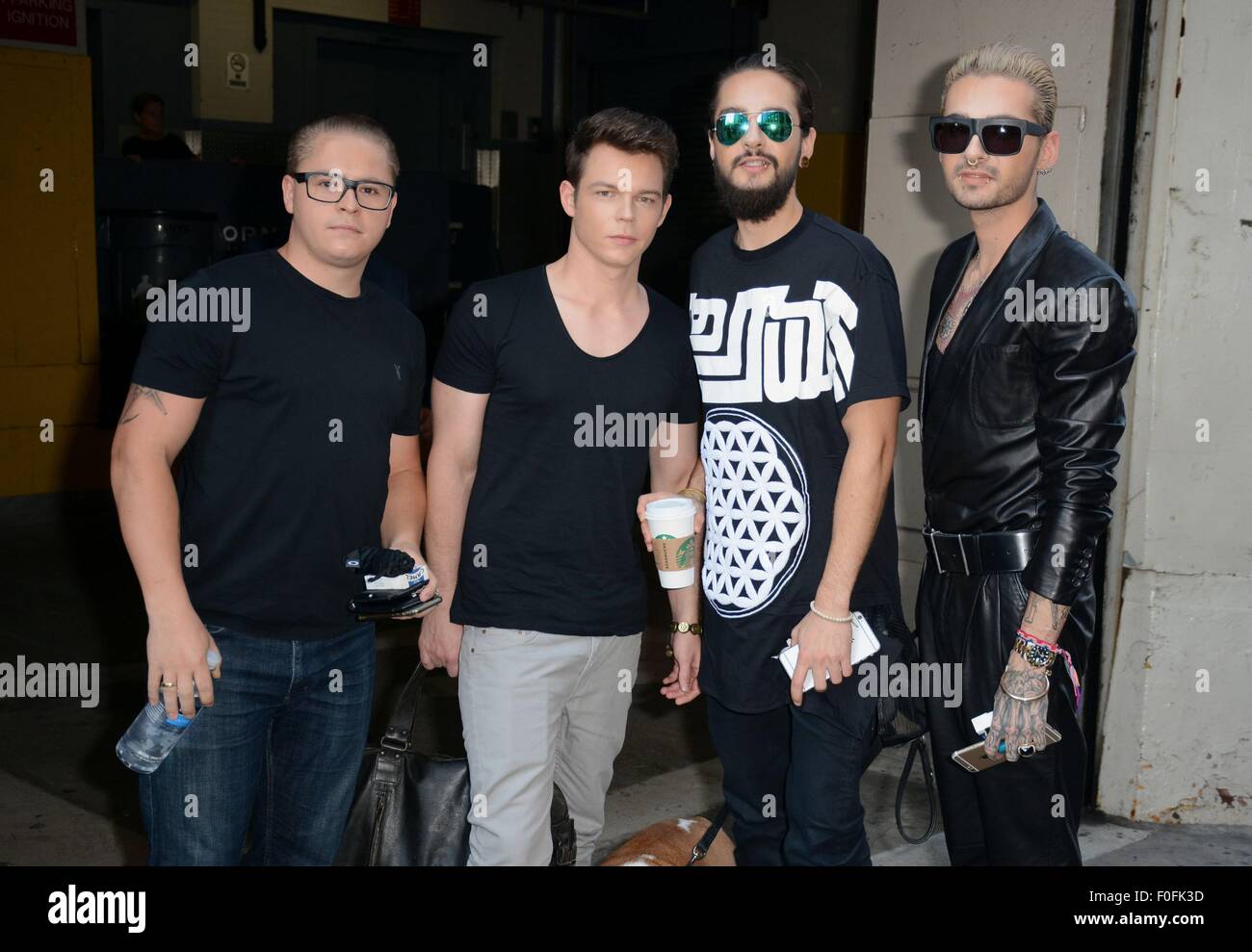 New York, NY, USA. 14. August 2015. Tokio Hotel: Gustav Scha? Fer, Georg Listing, Tom Kaulitz, Bill Kaulitz unterwegs für Promi-Schnappschüsse - FRI, New York, NY 14. August 2015. Bildnachweis: Derek Sturm/Everett Collection/Alamy Live-Nachrichten Stockfoto