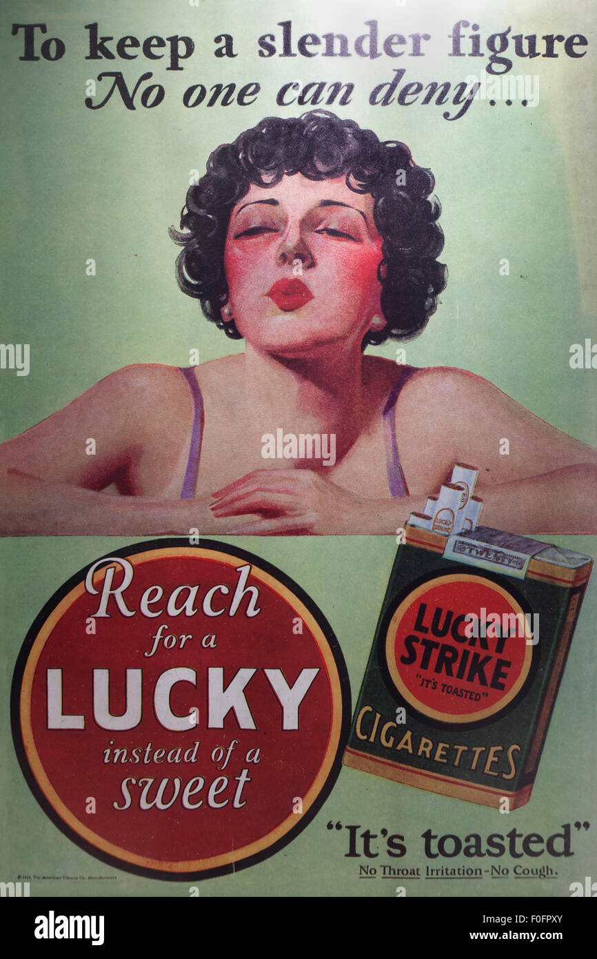Vintage Lucky Strike Zigarette Anzeige Plakat, ca. 1939 Stockfoto