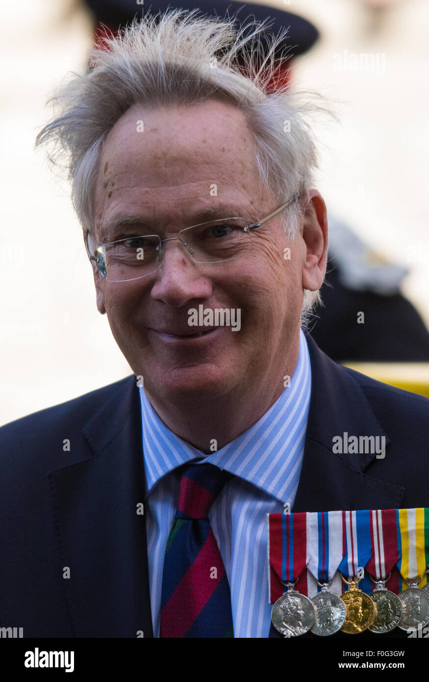 London, 15. August 2015. Der Duke of Gloucester verlässt St. Martin-in-the-Fields Kirche nach einem Gottesdienst anlässlich des 70. Jahrestages des Alliierten Sieges gegen Japan, das Ende des zweiten Weltkriegs. Bildnachweis: Paul Davey/Alamy Live-Nachrichten Stockfoto