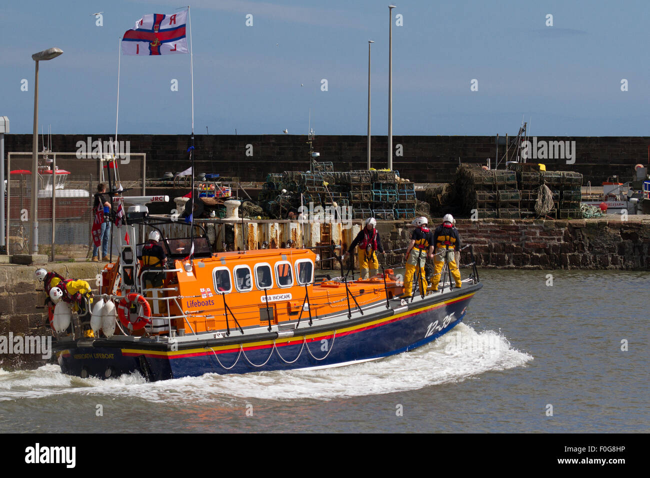 Arbroath, Angus, Schottland, 15. August 2015. Shannon-Klasse Boot an Arbroath Meer Fest, ein jährliches Festival des Meeres statt entlang der Arbroath Strandpromenade und Zentrierung Um charmante Hafen der Stadt und der neuen Marina. 1997 gegründet, Meer Fest ist eine beliebte Feier der wunderbaren maritime der Arbroath Erbe, zieht über 30.000 Besucher über die zwei Tage im August jeden Jahres. Stockfoto