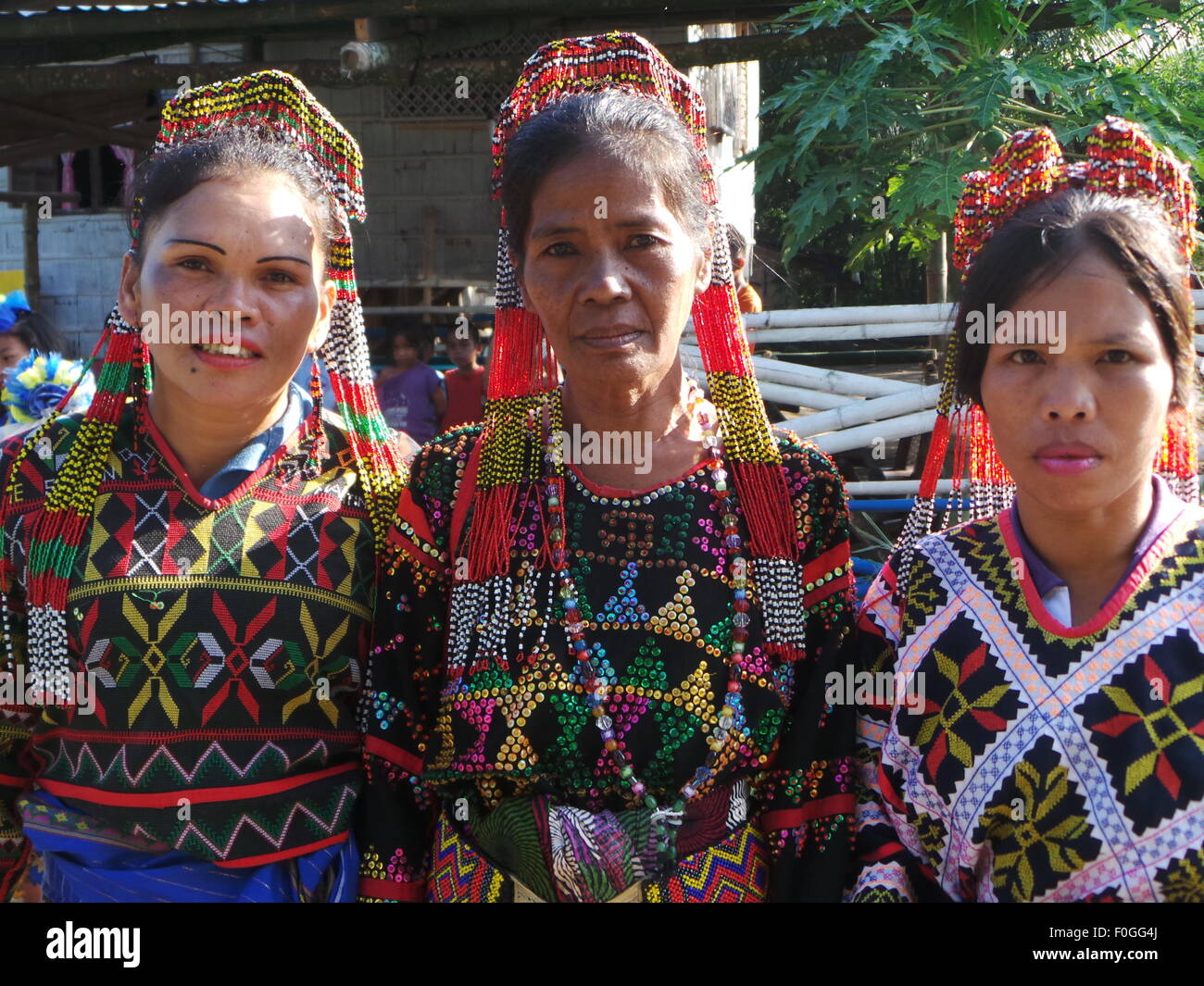 Philippinen. 15. August 2015. Kematu, eine kleinen Goldminen Dorf in Mindanao feiert ihren 3. fächeln Festival. Fächeln ist ein t ' Boli-Wort, das Gold bedeutet. © Sherbien Dacalanio/Pacific Press/Alamy Live-Nachrichten Stockfoto