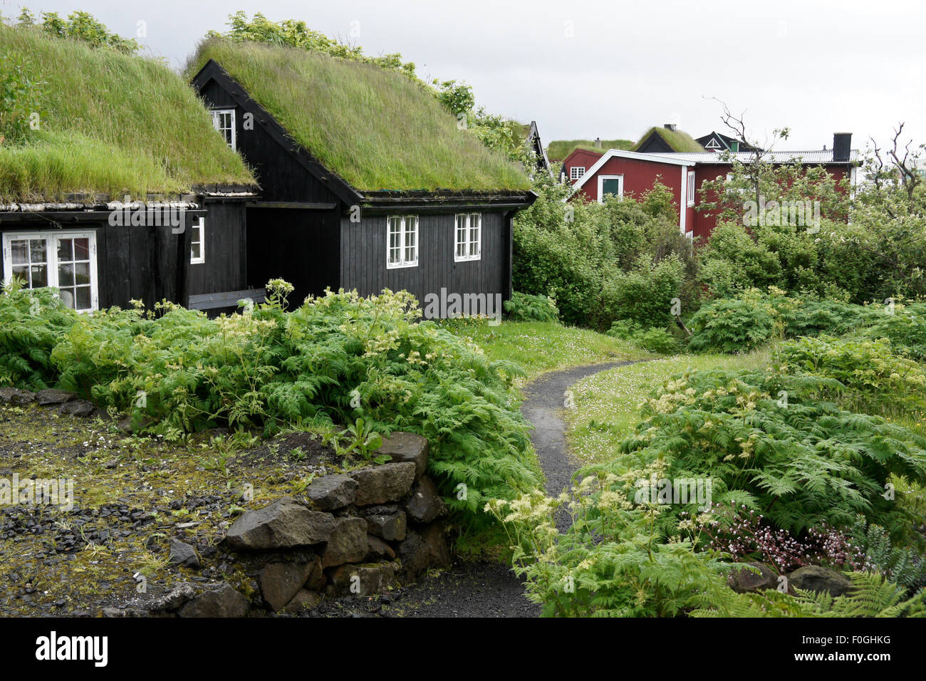 Rasen-gedeckten Häuser auf Halbinsel Tinganes, Tórshavn, Stremoy Island, Färöer Inseln Stockfoto