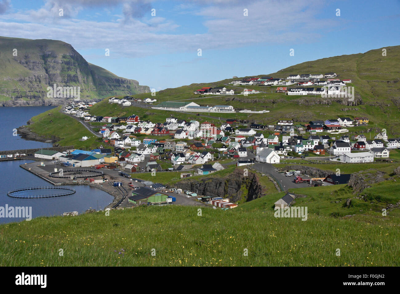 Stadt von ElDI (Ei∂i), Eysturoy, Färöer Inseln Stockfoto