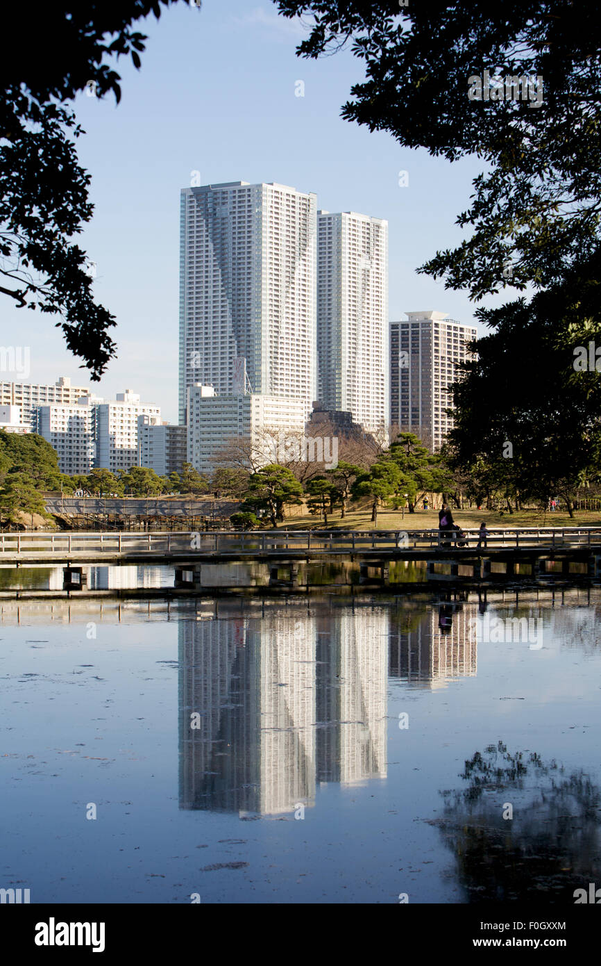 Tokio-Stadt-Gebäude und Garten, Japan Stockfoto