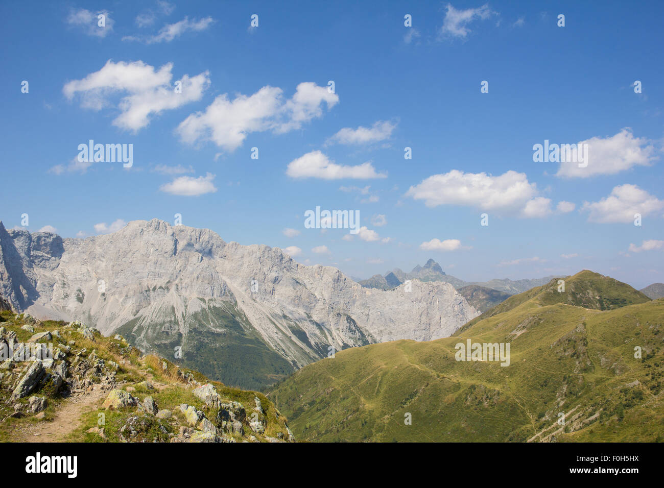 Karnischen Alpen anzeigen im Lesachtal Kärnten Österreich See Wolayersee Stockfoto