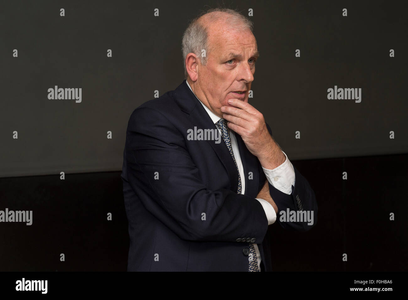 UK Vorstand und ehemalige Zeitungsredakteur Kelvin MacKenzie eine Rede bei der Wächter Zeitung Büros. Stockfoto