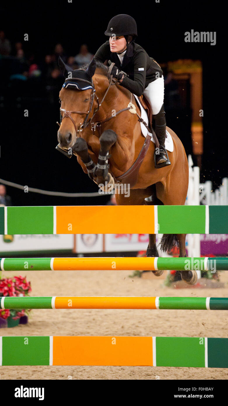 NEC Birmingham, England. Jessica Springsteen und Ravilious konkurrieren in der Tribüne willkommen Einsätze bei The Horse Of the Year Show 2011. 10.06.11. Stockfoto