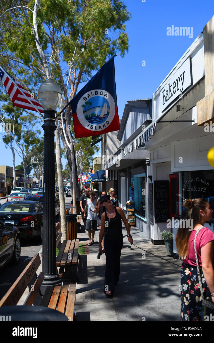 USA Kalifornien CA Orange County Newport Beach Balboa Island Hauptstraße einkaufen und restaurants Stockfoto