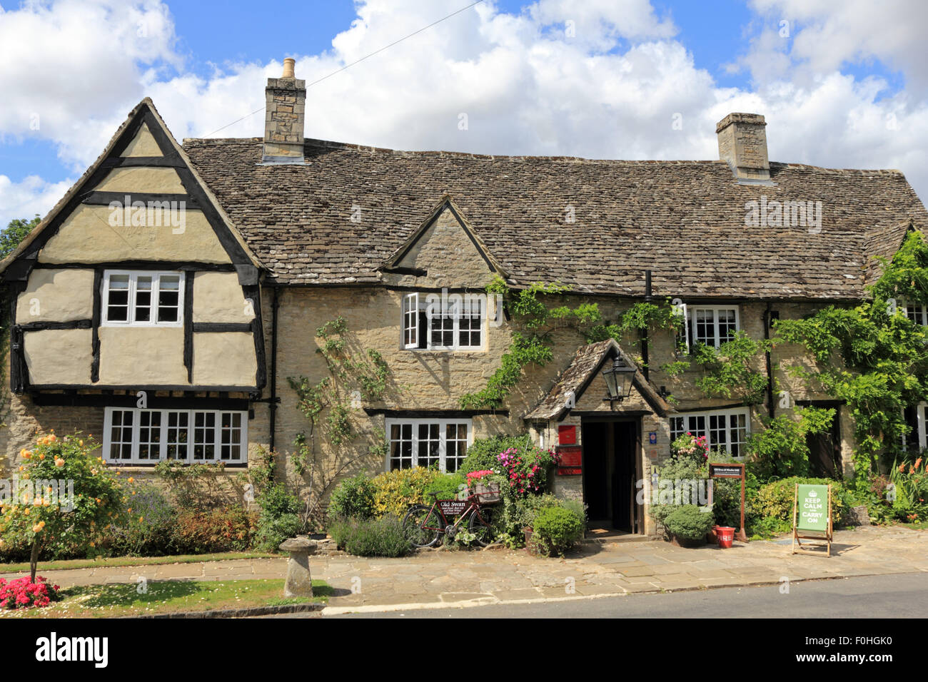 Traditionelles Steinhaus Minster Lovell Oxfordshire England UK Stockfoto