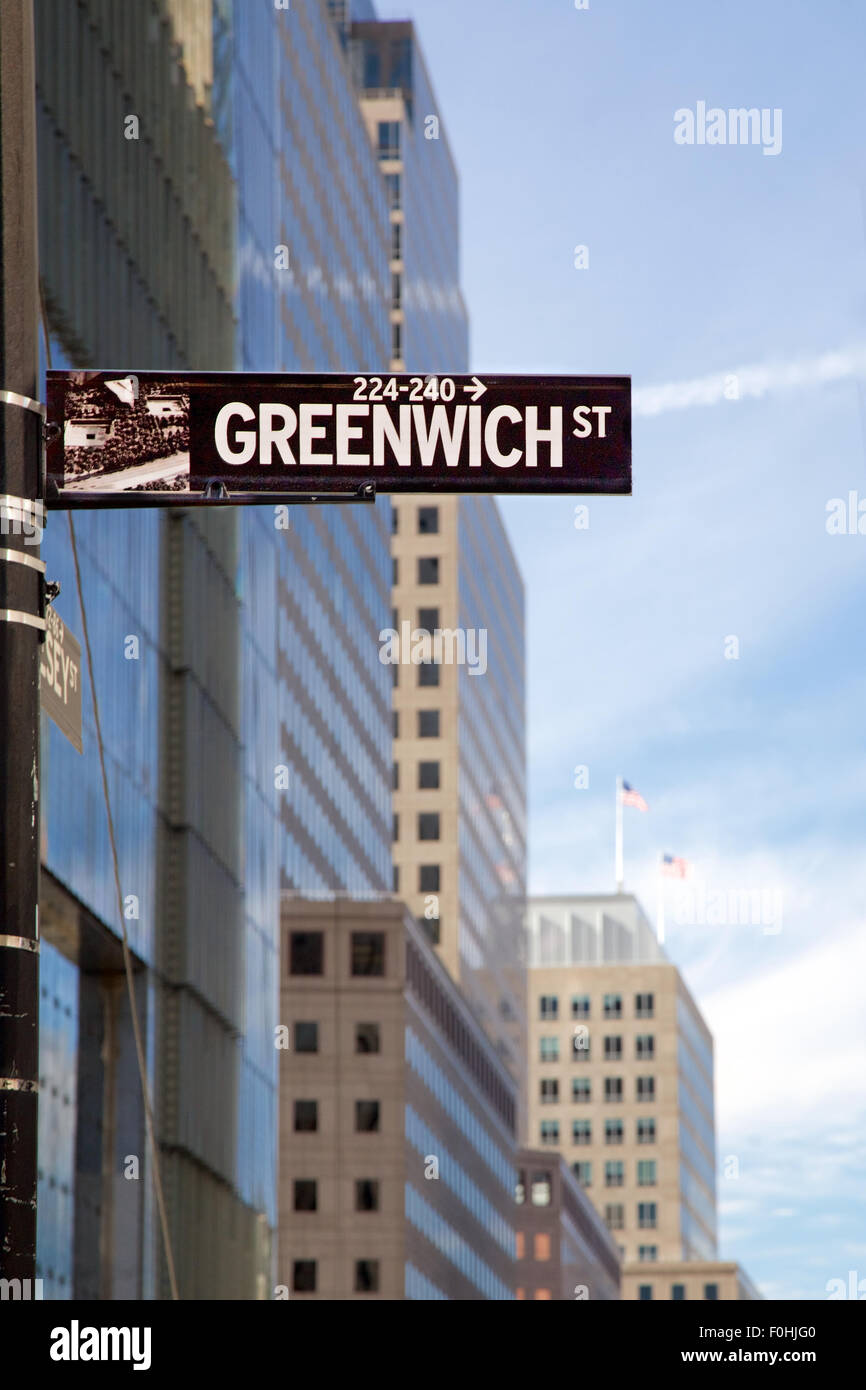 Straßenschild für Greenwich Street in der Financial District von Manhattan, New York, NY, USA. Stockfoto