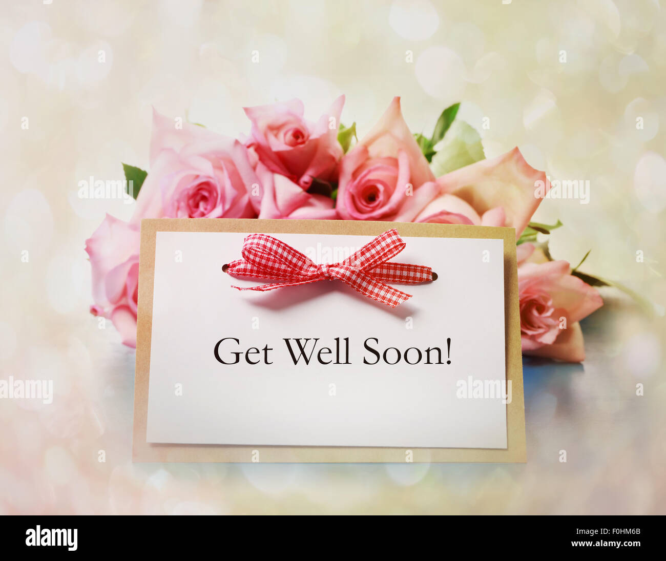 Handgefertigte Get Well Soon Grußkarte mit Rosen Stockfoto