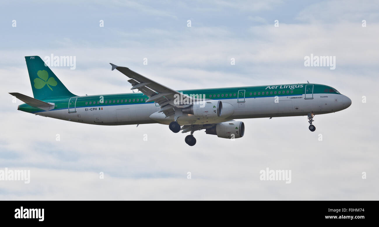 Aer Lingus Airbus A321 EI-CPH in Land kommen am Flughafen London-Heathrow LHR Stockfoto