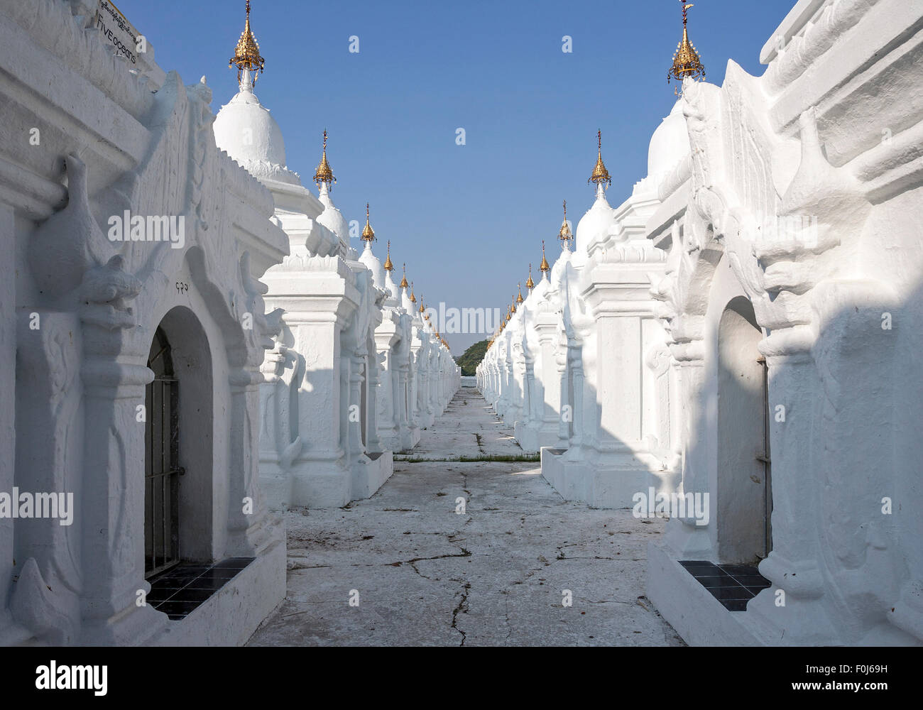 Kuthodaw Pagode Stupas, Mandalay, Division Mandalay, Myanmar Stockfoto