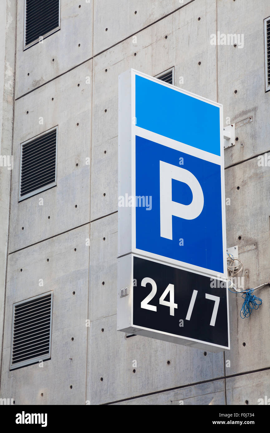 Parkplatz Schild Stockfoto