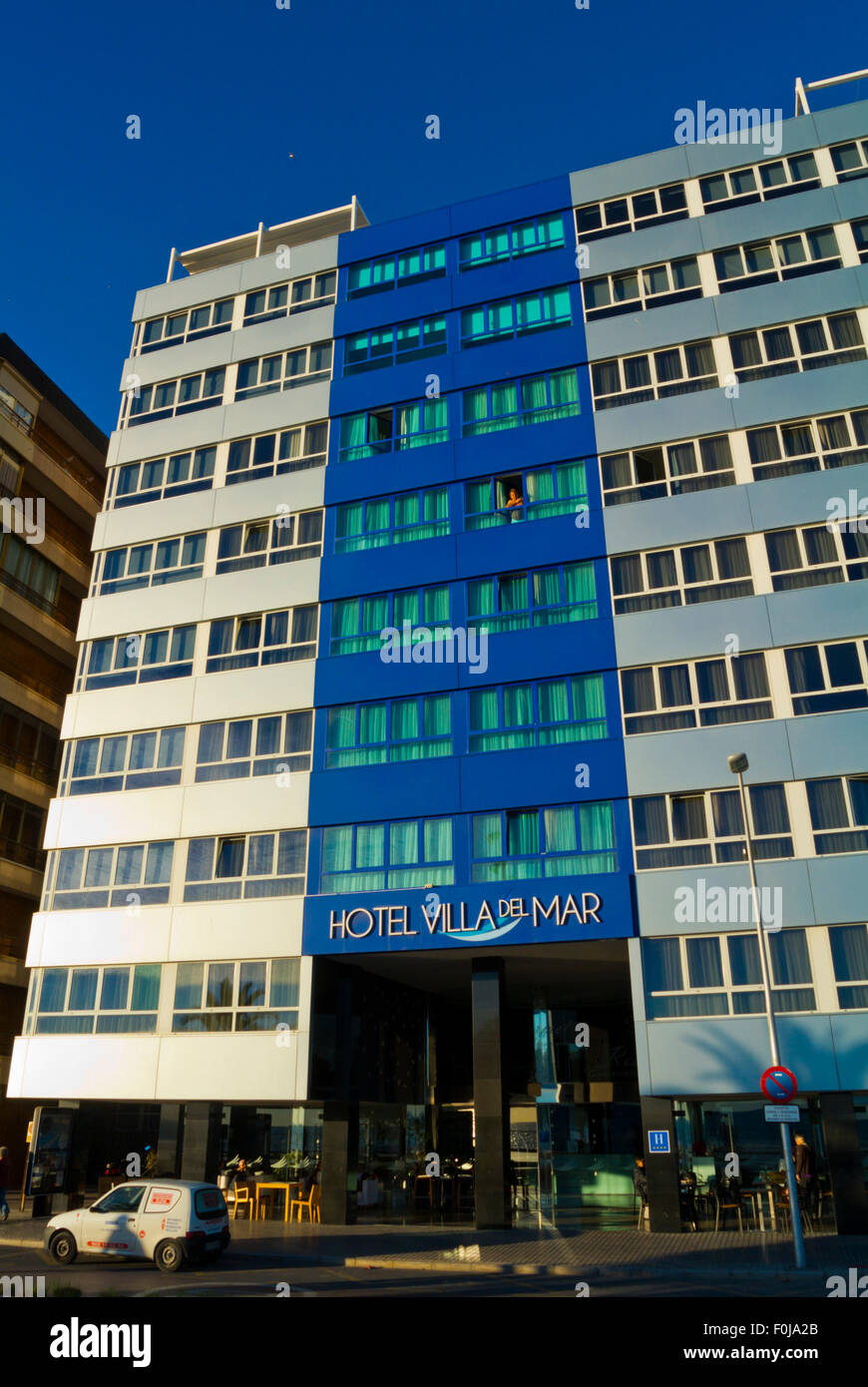 Hotel Villa del Mar, vor Playa de Poniente Strand, Benidorm, Alicante Provinz, Marina Baixa, Costa Blanca, Spanien Stockfoto