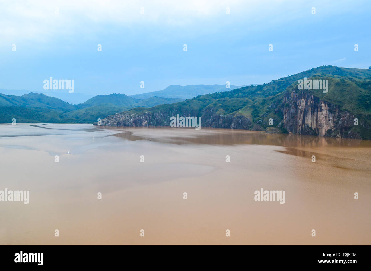 Lake Nyos entlang der Bamenda Ring Road, Nordwesten, Cameroun / Kamerun, mit giftigen CO2 (Kohlendioxid) Emissionen Stockfoto