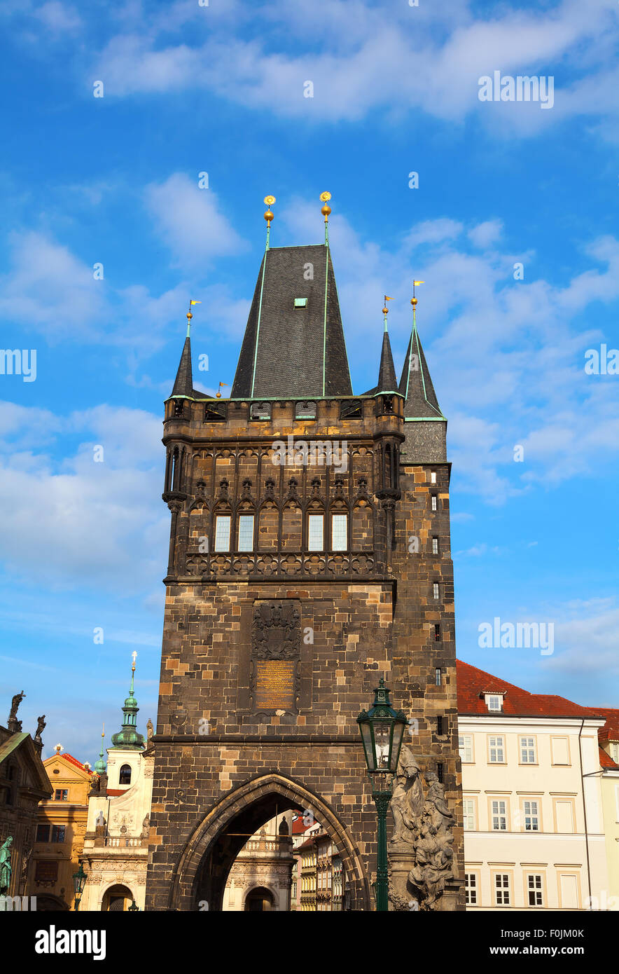 Turm auf der Karlsbrücke in Prag Tschechische Republik Stockfoto