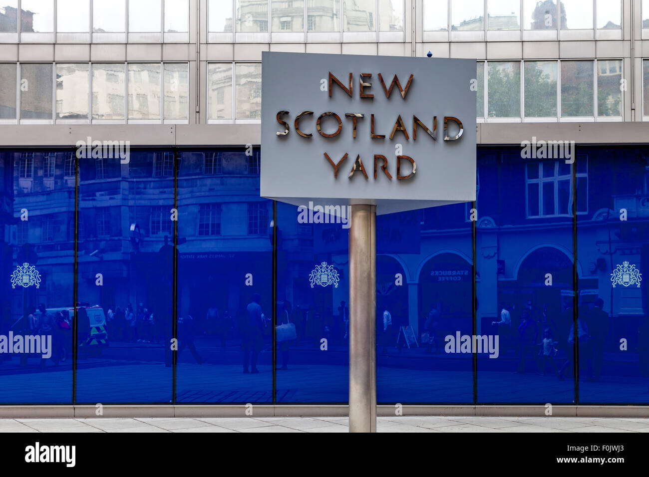 New Scotland Yard Zeichen, London, England Stockfoto