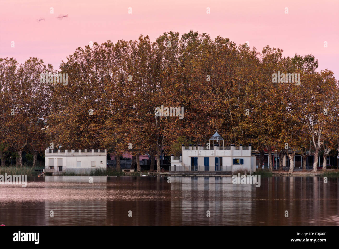 Banyoles Teich. Pesqueres. Stockfoto