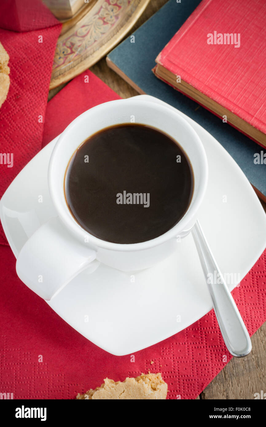 Traditionellen Stil italienischen Moka Kaffee gebraut in einem Moka Topf Stockfoto