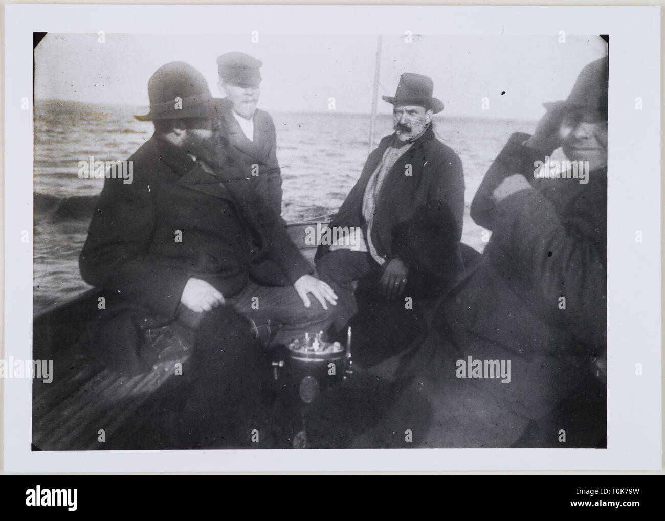 Akseli Gallen-Kallela auf See Keitele in seinem Motorboot Jolanda Stockfoto