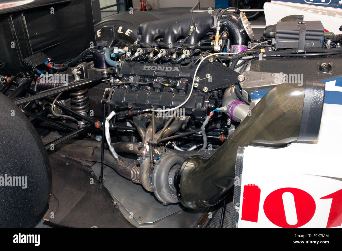 Williams FW11 und Honda RA166E 2015 Honda Collection Hall Stockfoto