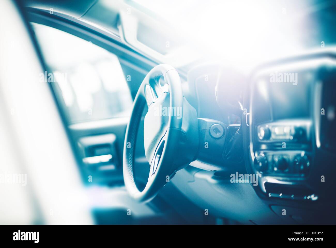 Moderne Fahrzeug-Innenraum in ein helles Licht. Transport-Thema. Stockfoto
