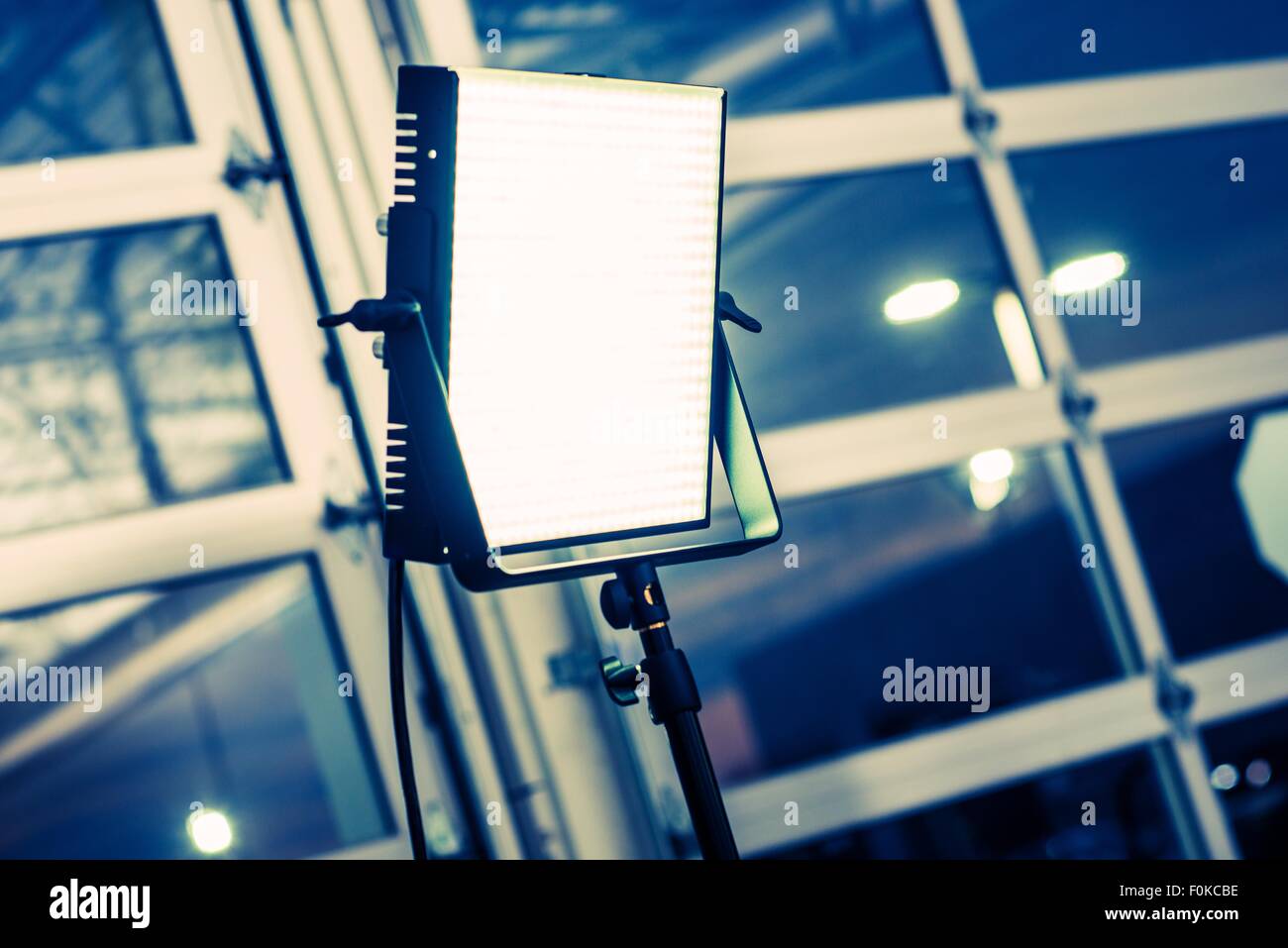 LED-Panel moderne Videografie Beleuchtungssystem. Dauerlicht Stockfoto