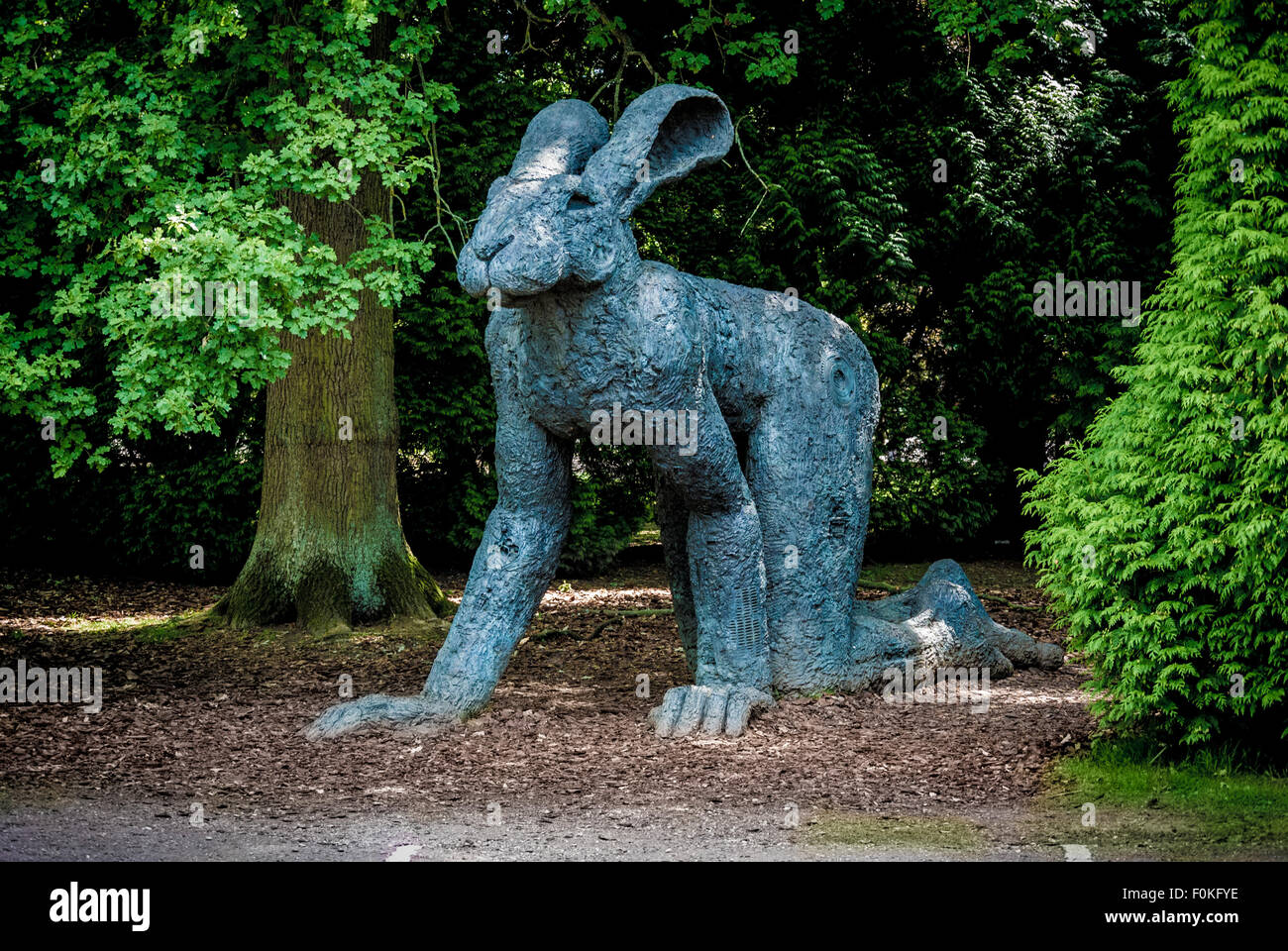 Skulptur von Sophie Ryder bei Yorkshire Sculpture Park. Stockfoto