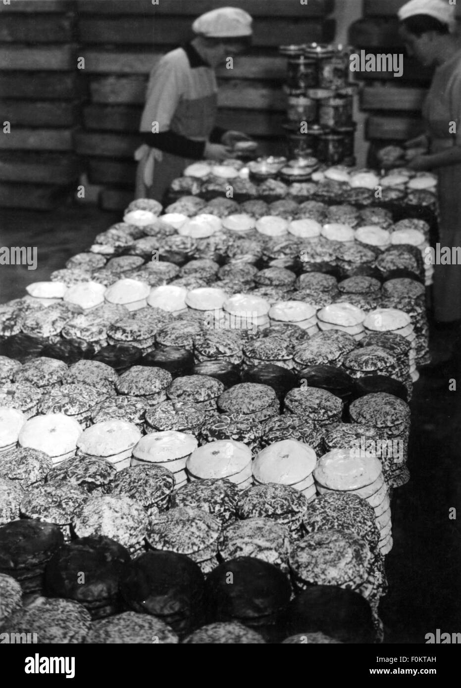 Lebensmittel, Kuchen, Lebkuchen, Herstellung, Fabrik der Firma Metzger, Nürnberg, 1930er Jahre, Zusatz-Rechteklärung-nicht lieferbar Stockfoto