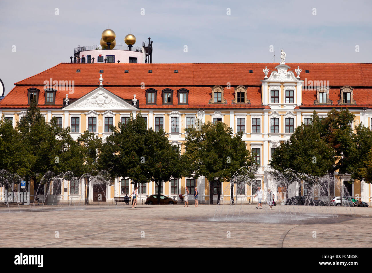 Domplatz Domplatz und der Landtag, der Regierungssitz des Landes Sachsen-Anhalt, Magdeburg, Sachsen-Anhalt, Deutschland Stockfoto