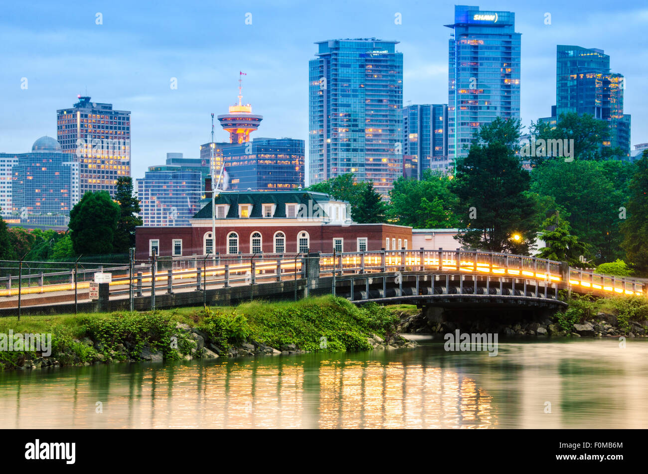 Vancouver-Skyline und Stadt-Lichter. Stockfoto