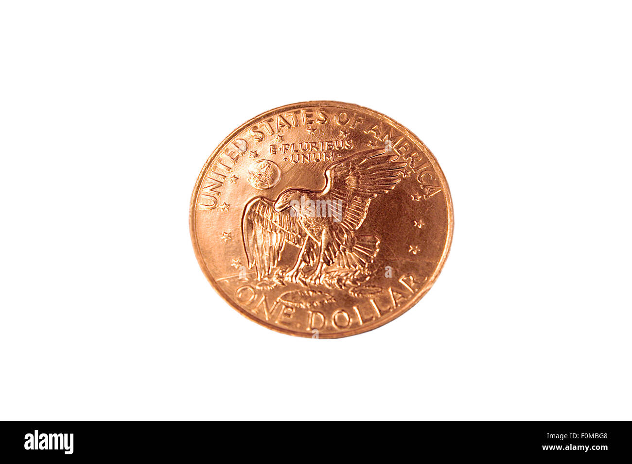 Makroaufnahme einer gold-Dollar-Münze auf weiß Stockfoto