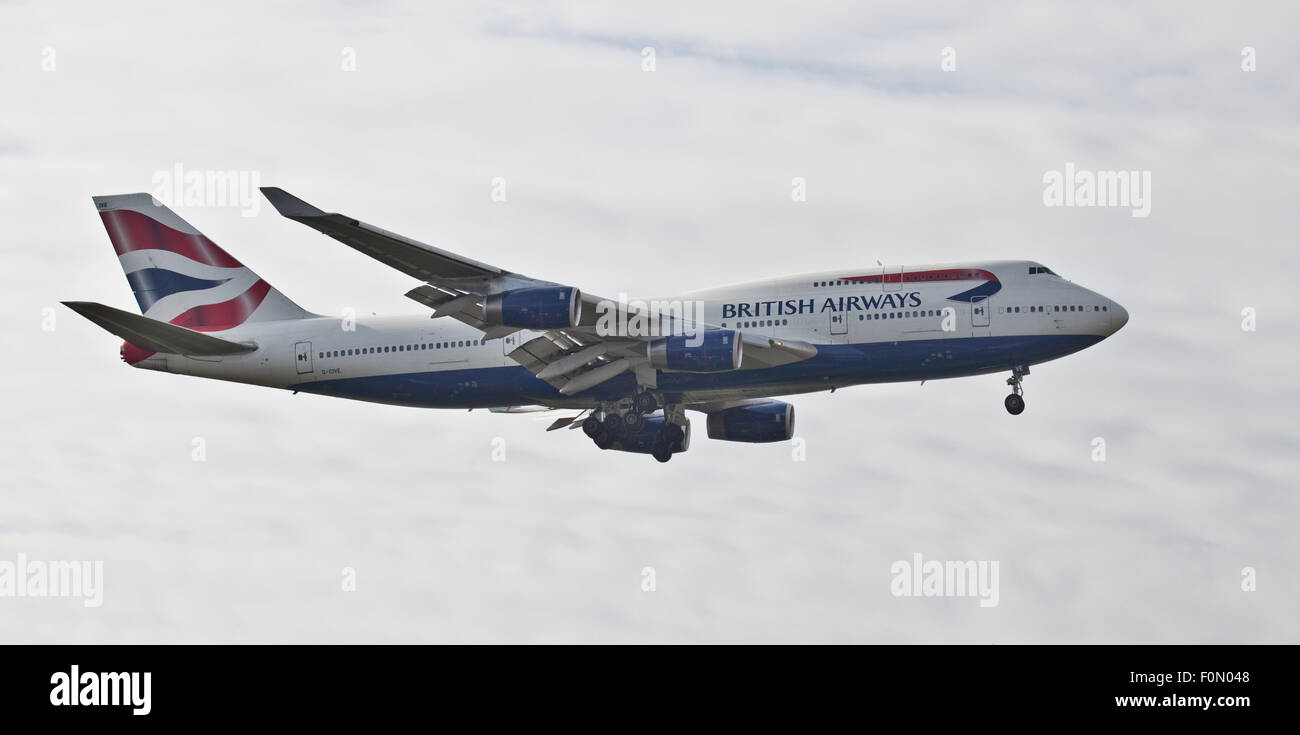 Flughafen London Heathrow Ankunft British Airways www.alamy.de