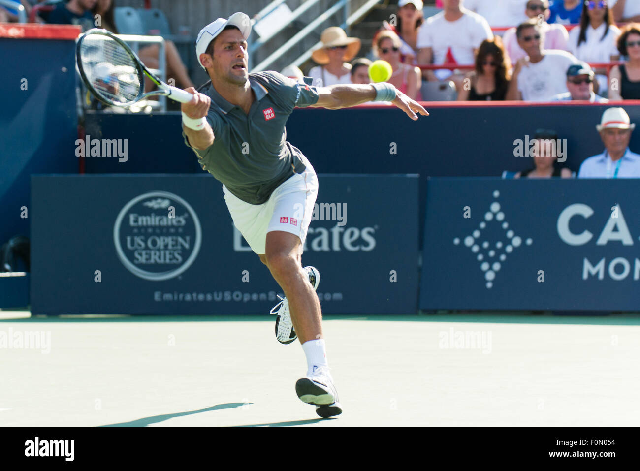 16. August 2015 - Montreal, Quebec, Kanada - NOVAK DJOKOVIC Schlachten A. MURRAY im Finale des Rogers Cup. Die britische Nummer eins 6-4 4-6 6-3 Sieg in drei Stunden in Montreal brachte ihm einen vierten Titel des Jahres. (Kredit-Bild: © David Kirouac/ZUMA Wire/ZUMAPRESS.com) Stockfoto